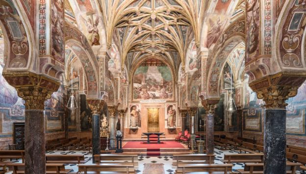 Instituciones religiosas y privadas