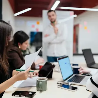 Encuentro entre estudiantes y profesionales